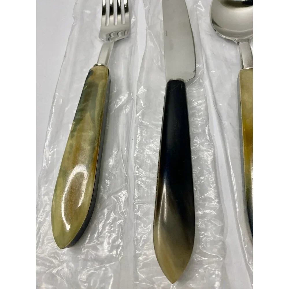 Pottery Barn Horn Flatware 2008-2009 Genuine Horn 5 Piece Place Setting‎ Read #6